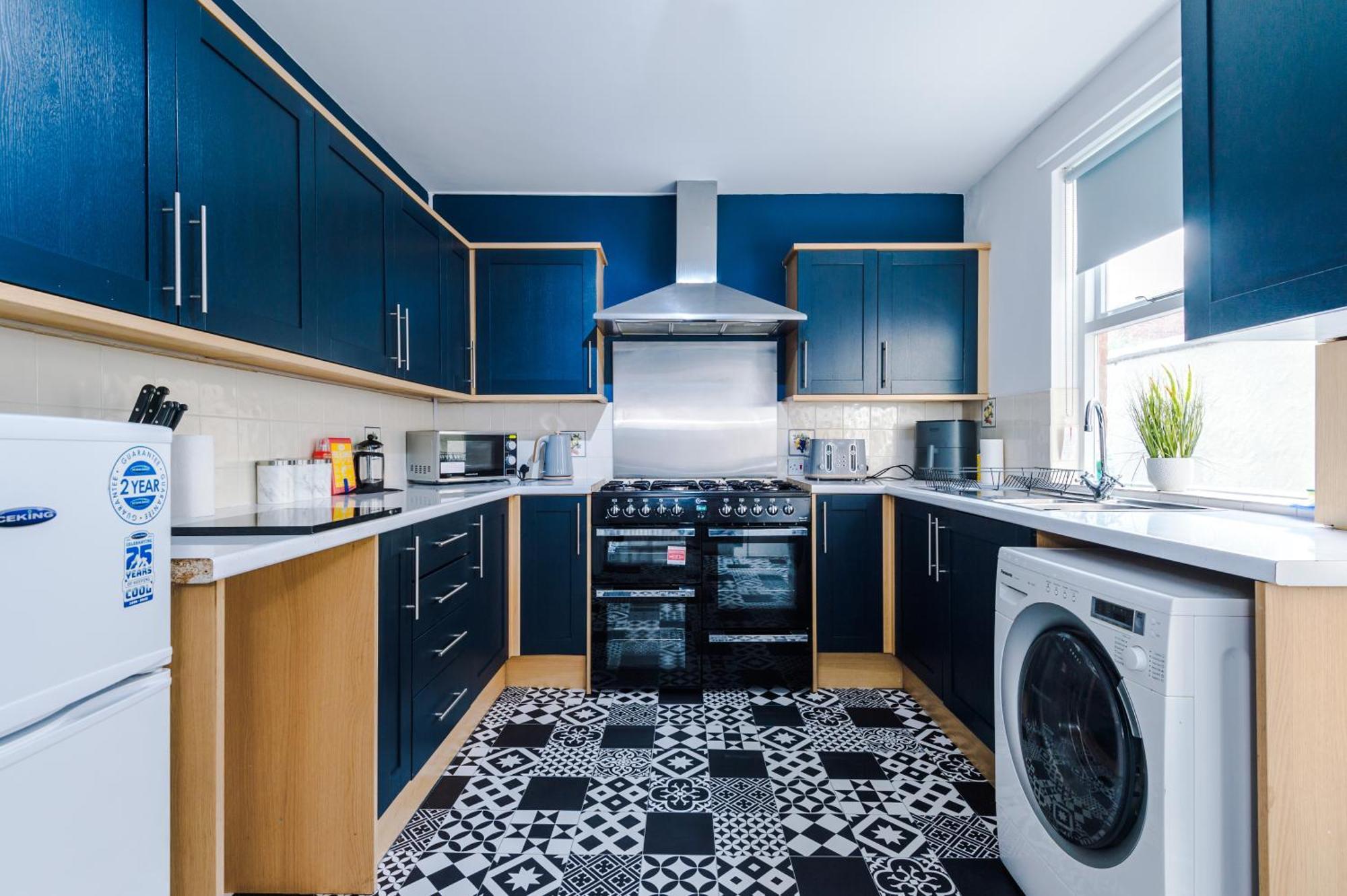 Large 7 Bedroom Town House In Chester City Centre Esterno foto